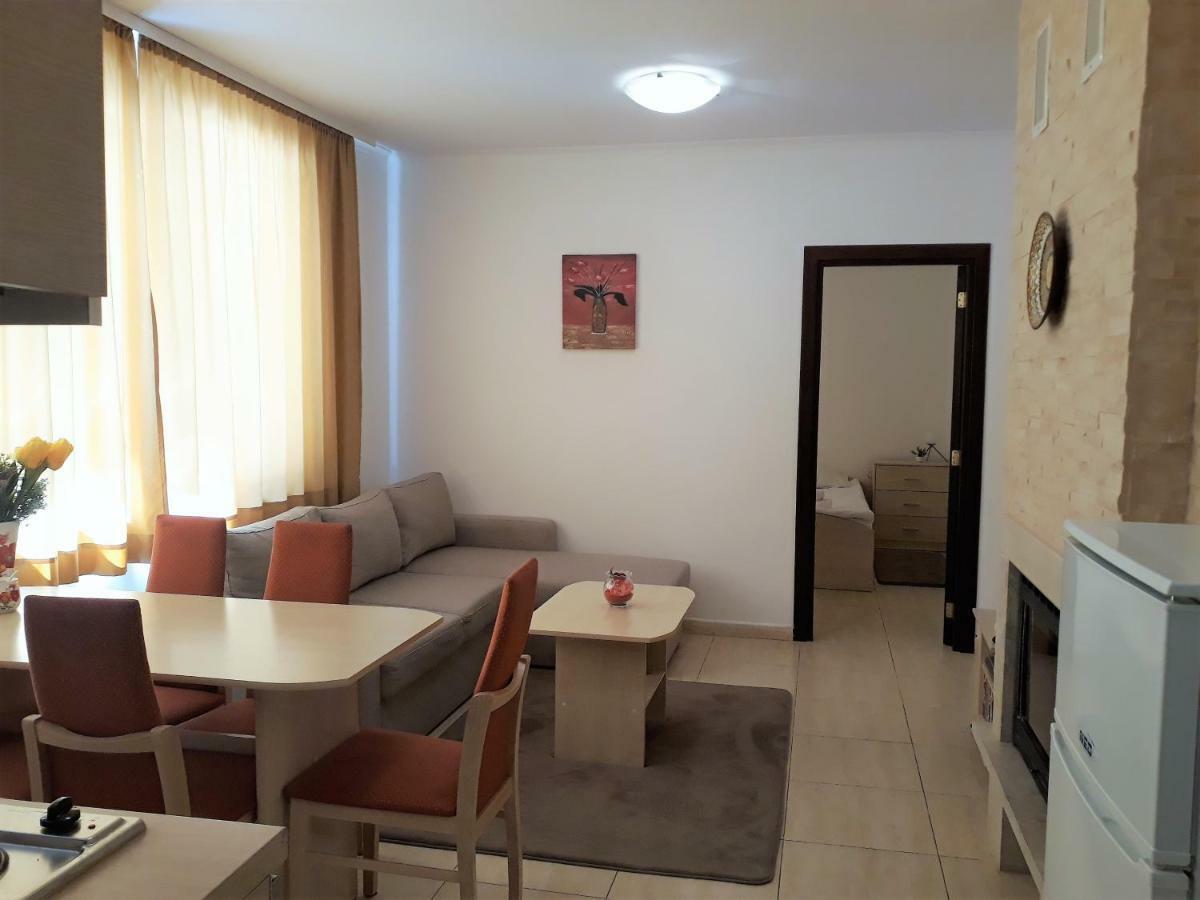 Apartment Snezhanka Pamporovo Exterior photo